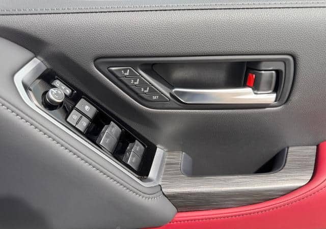 TOYOTA LAND CRUISER GR SPORTS 2025