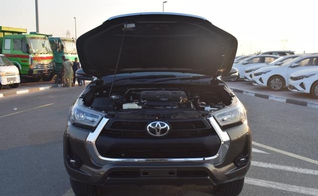 2021 TOYOTA HILUX