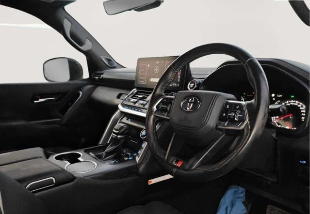 2023 TOYOTA LAND CRUISER 5