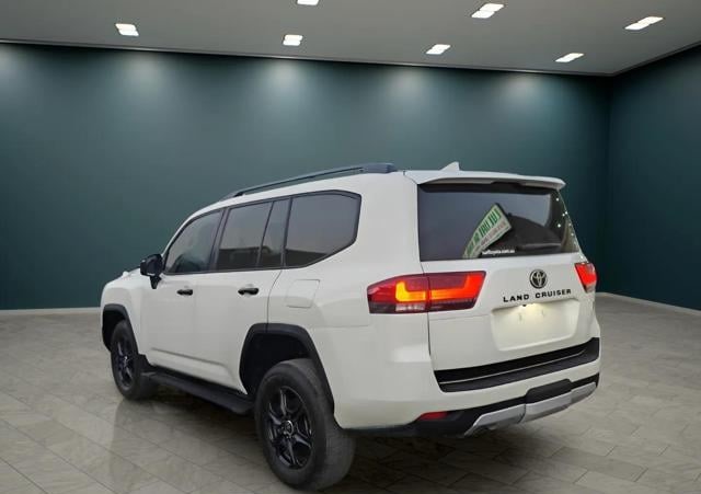 2023 TOYOTA LAND CRUISER 5