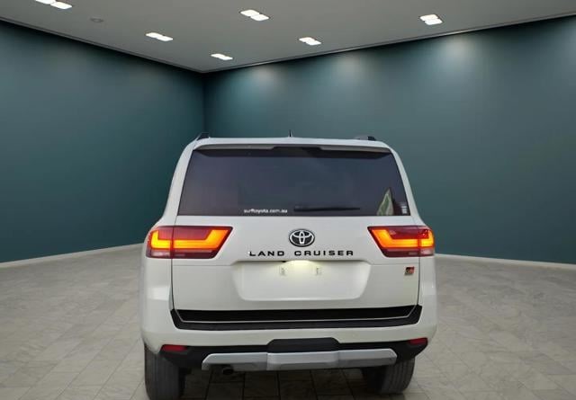 2023 TOYOTA LAND CRUISER 5