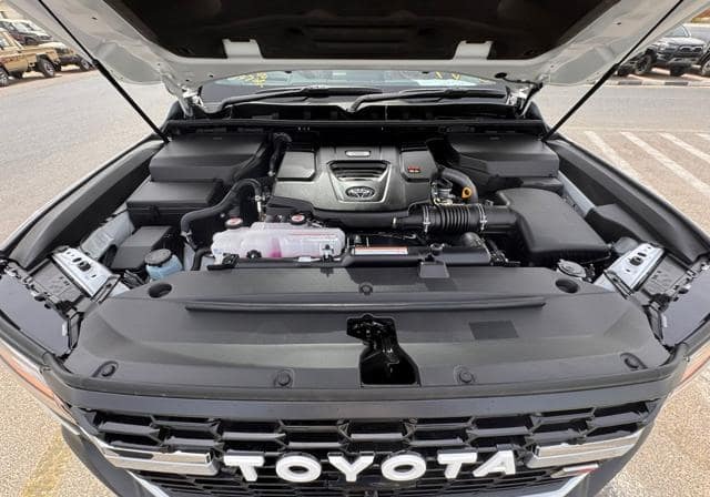 TOYOTA LAND CRUISER GR SPORTS 2025