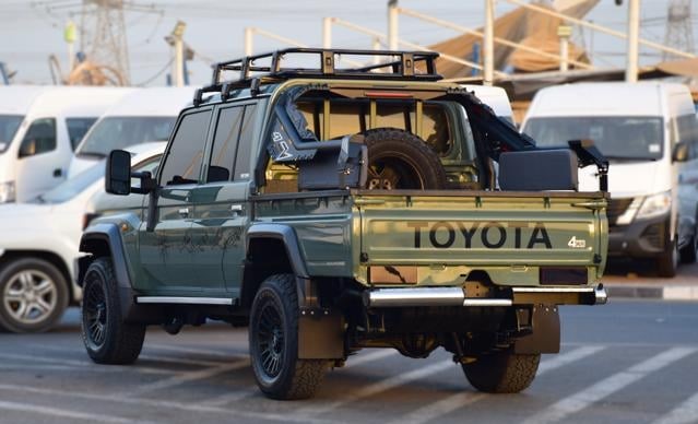 2018 TOYOTA LAND CRUISER