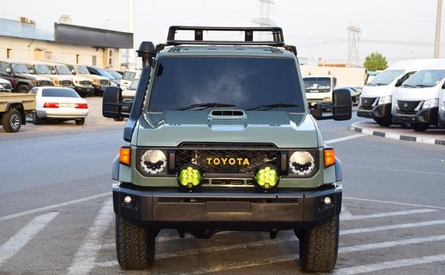 2018 TOYOTA LAND CRUISER
