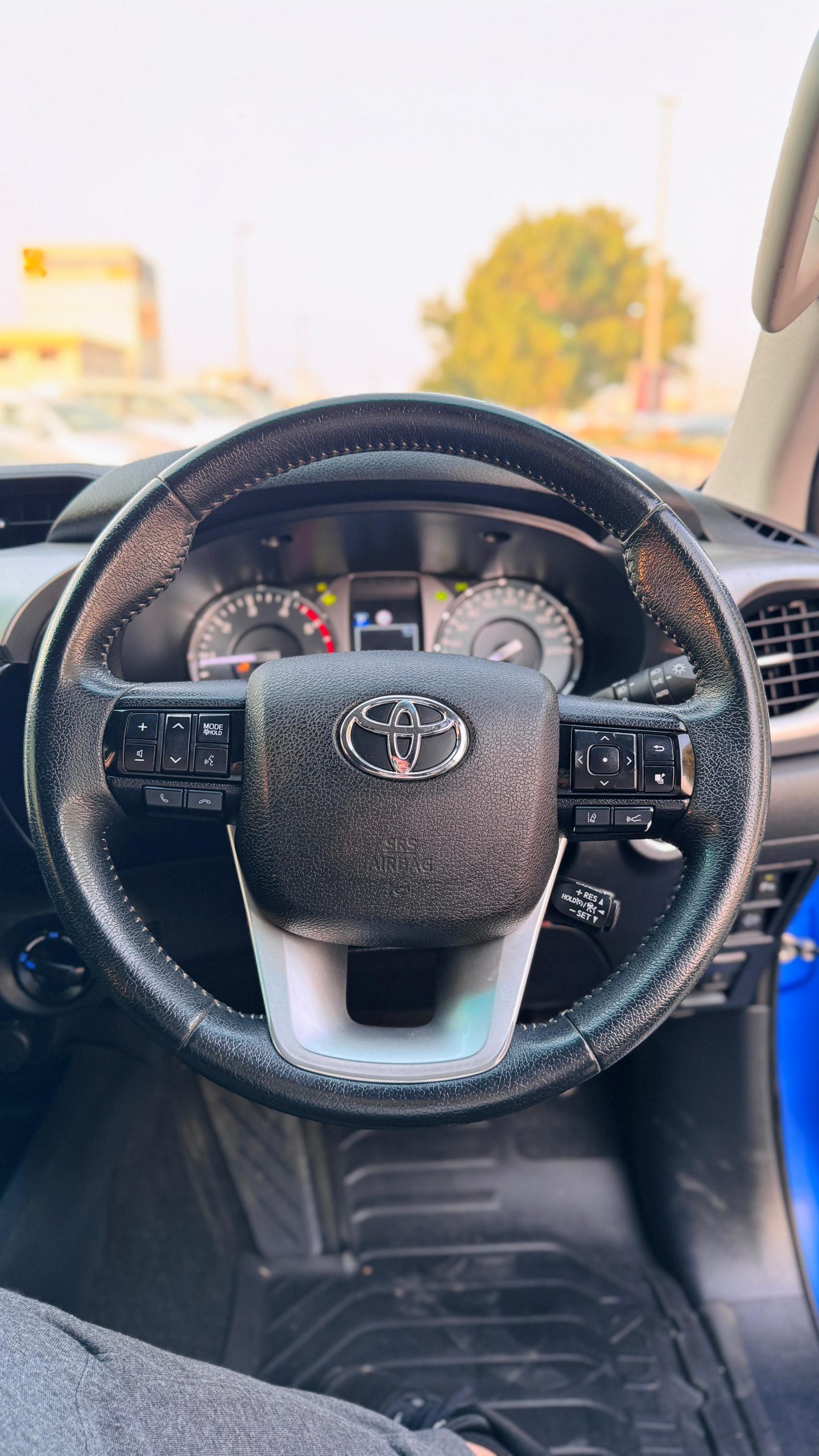 TOYOTA HILUX 2021 Modified| | | RIGHT-HAND-DRIVE |)