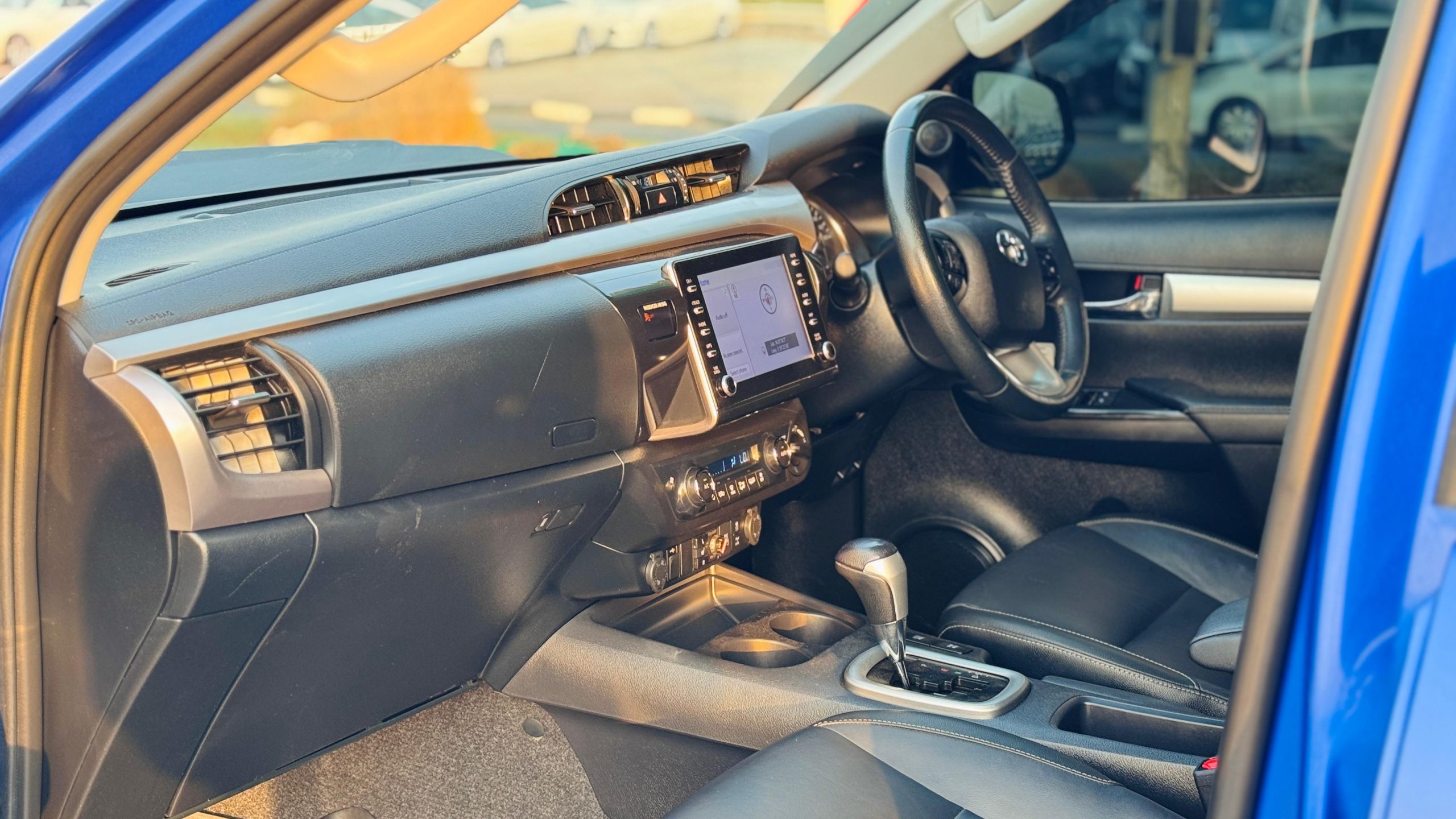 TOYOTA HILUX 2021 Modified| | | RIGHT-HAND-DRIVE |)