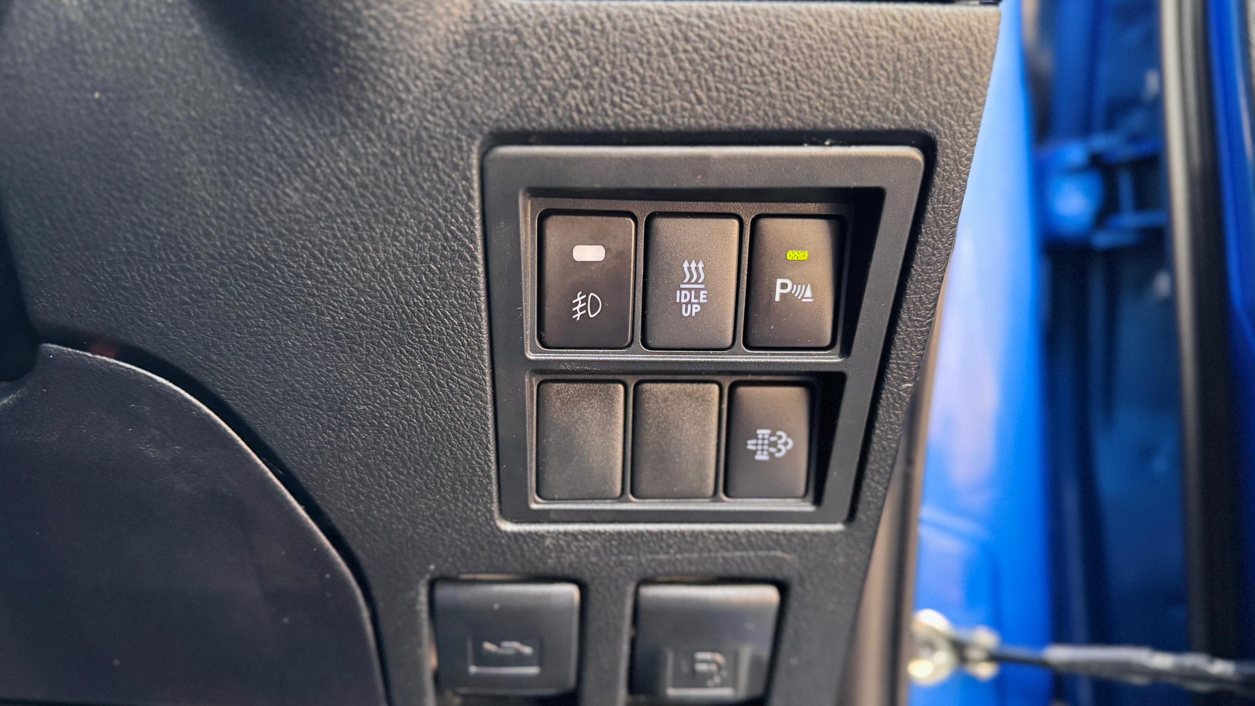 TOYOTA HILUX 2021 Modified| | | RIGHT-HAND-DRIVE |)