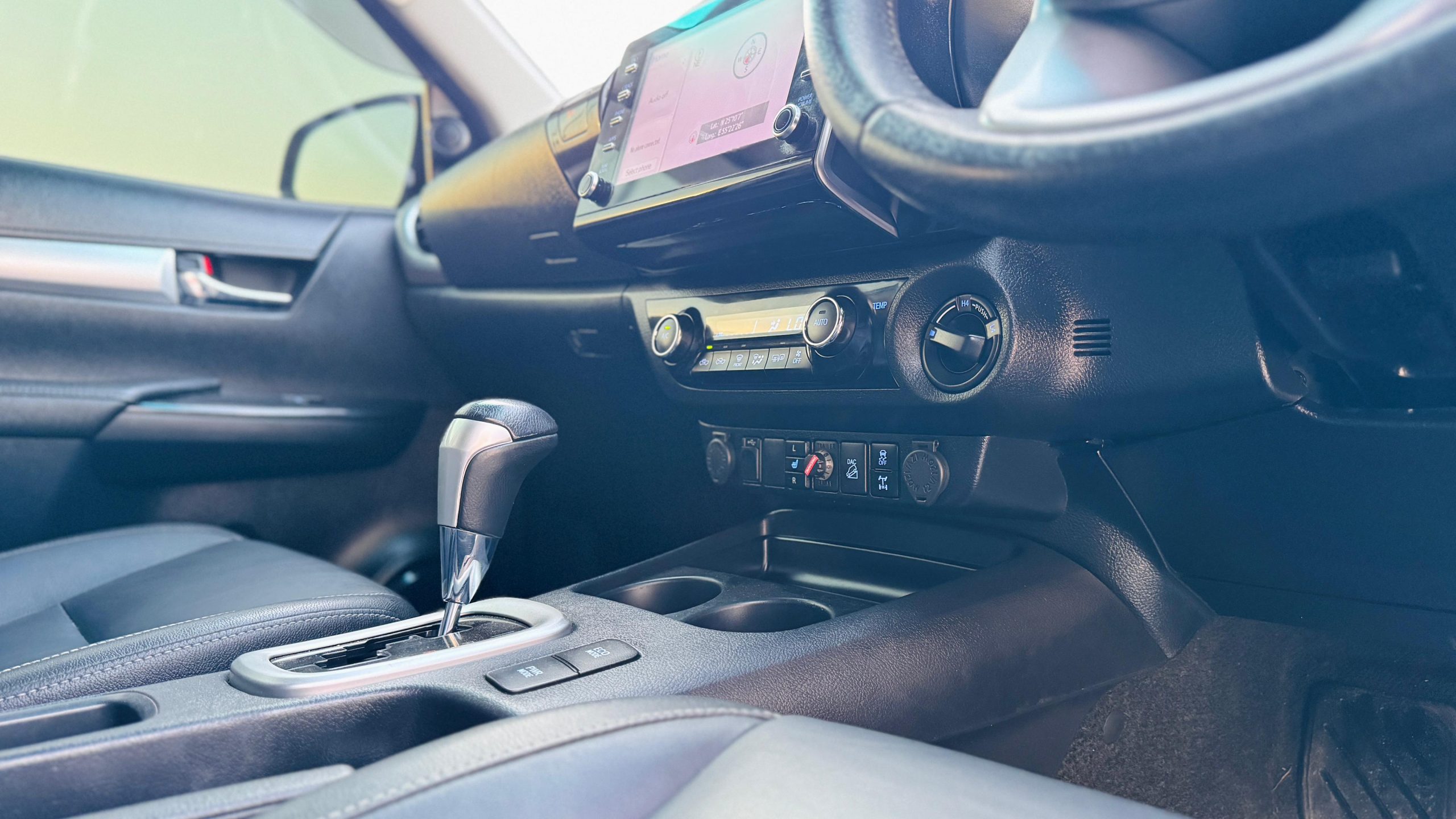 TOYOTA HILUX 2021 Modified| | | RIGHT-HAND-DRIVE |)